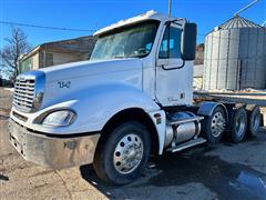 2006 Freightliner Columbia 120 Tri/A Truck Tractor 