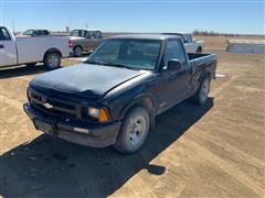 1996 Chevrolet S10 2WD Pickup 