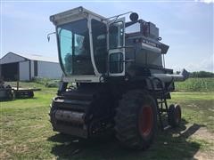 1975 Gleaner M Combine 