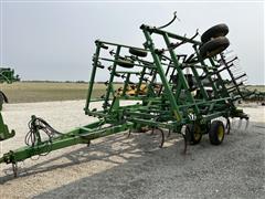 John Deere 980 Cultivator 