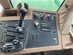 items/8d01a977b3c2ed119ac600155d72f726/1998johndeere7410mfwdtractor-5_0ffbd572f0414a5696f78fb1c0dcb42d.jpg