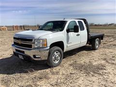 2011 Chevrolet Silverado 2500 HD LT 4x4 Extended Cab Flatbed Pickup 