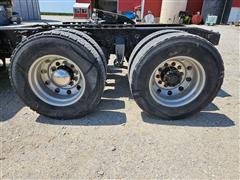 items/8d6d54a8fc524620a695a862926d3ae6/2005freightlinercolumbia120tatractortruck_8e1a53ecb7654b30a919cad30b979105.jpg