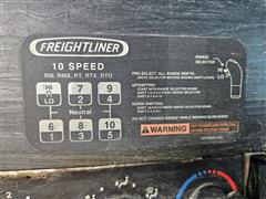 items/8d6d54a8fc524620a695a862926d3ae6/2005freightlinercolumbia120tatractortruck_f958b07d6ca84534af33f2bec8d69d32.jpg