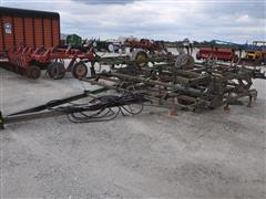 John Deere 1010 27' Field Cultivator 