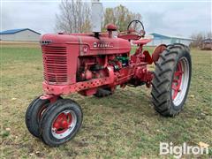 1952 International Farmall M 2WD Tractor 