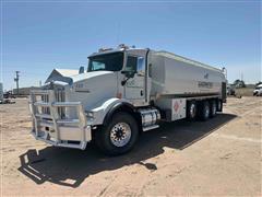 2014 Kenworth T800 Quad/A Fuel Truck 