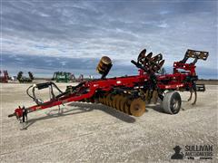 Case IH 870 Ecolo-Tiger 9-Shank Disk Ripper 