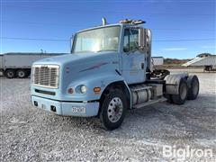 2000 Freightliner FL112 T/A Truck Tractor 