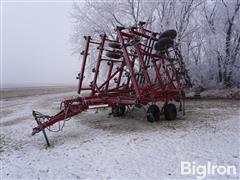 Case IH 4300 32' Field Cultivator W/3 Bar Harrow 