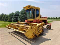 New Holland 1118 Self-Propelled Windrower 