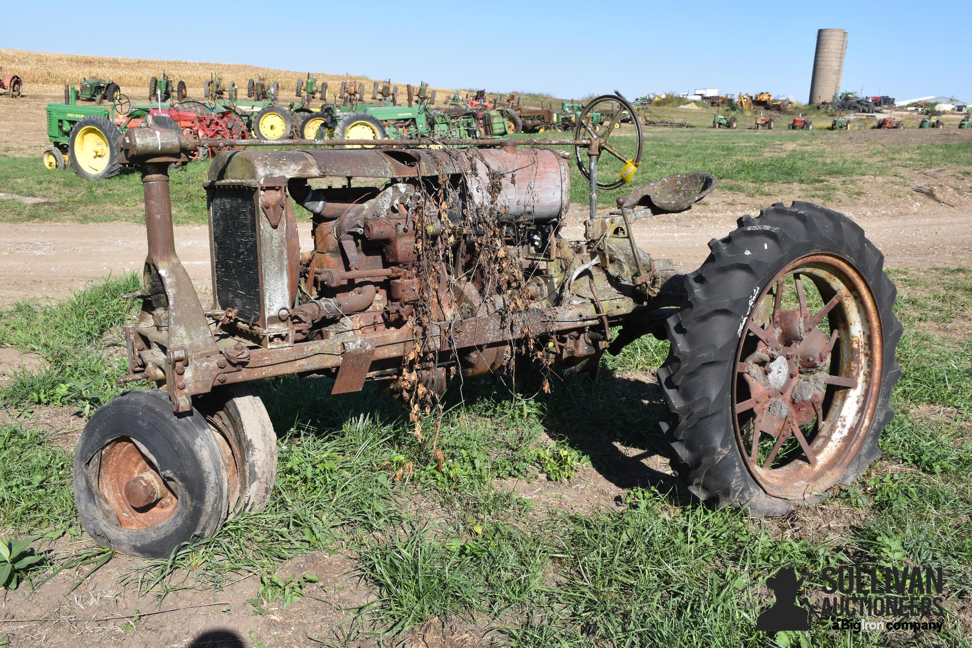 International F20 2WD Tractor 