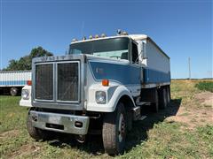 1981 White WCM64T Road Boss Tri/A Grain Truck 