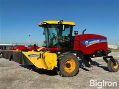 2018 New Holland SpeedRower 260 Self-Propelled Windrower 