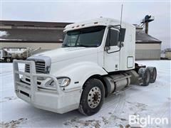 2005 Freightliner Columbia 120 T/A Truck Tractor 