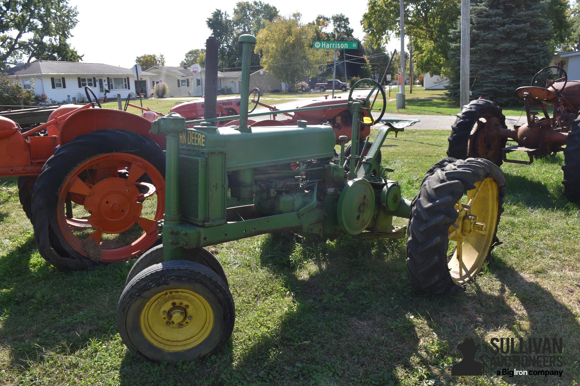 John Deere B 2WD Tractor 