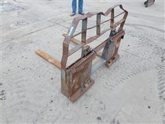 items/8fc064e26a9fed119ac400155d423b69/palletforkskidsteerattachment-13_25930f5a82b34d63906f53ebcef3eea9.jpg