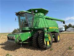 2001 John Deere 9650 2WD Combine 