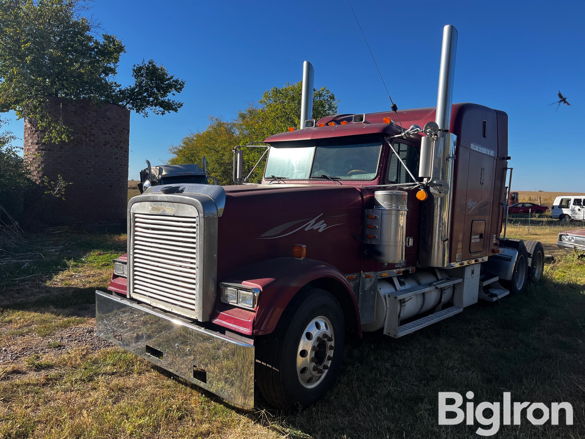 2001 Freightliner FLD132 T/A Truck Tractor 