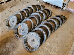 items/9016288820a0ed119ac40003fff92901/planterrowunitgaugewheels_cb6eba49600943e9b7eefd74306f148a.jpg