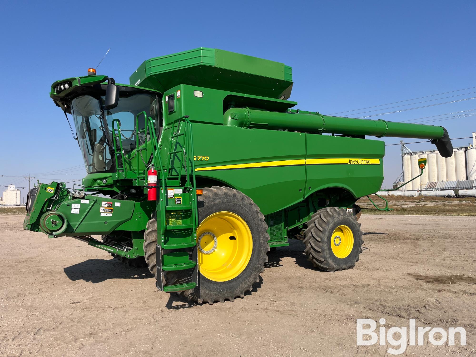 2019 John Deere S770 2WD Combine 