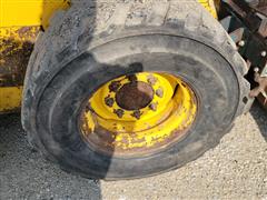 items/90ab72bed531ef11a2960022488fe55b/gehl5625skidsteer-2_1660bbec3c444adfa4d3e187991cbf4f.jpg