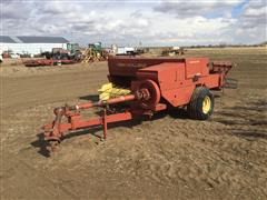 1981 New Holland 320 Small Square Baler 