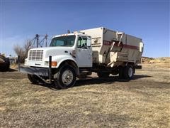 1996 International 4700 S/A Feed Truck W/Harsh 575H 4-Auger Mixer 