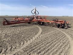 Wil-Rich Chisel Plow With Anhydrous Application Equipment 
