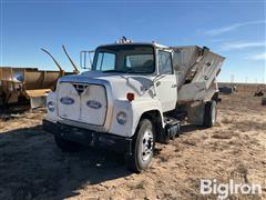 1981 Ford 7000 Feed Truck 