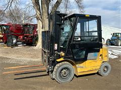 Mitsubishi Caterpillar FG25B Forklift 