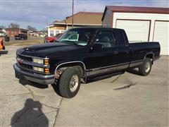 1997 Chevrolet C2500 2WD Extended Cab Pickup 