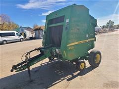 John Deere 458 Round Baler 