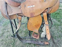 items/92de0f9bd146ee11a81c000d3ad3feaa/leathersaddle-5_57f5785299e14840a50f035c6e0a684e.jpg