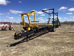2009 Buhler 4000 T/A Hay Bale Carrier 