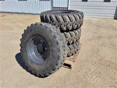 Case 365/80R20 Tires & Rims 