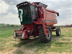 1993 Case IH 1666 Axial Flow 2WD Combine 