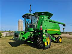 2001 John Deere 9550 2WD Combine 