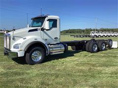 2025 Kenworth T880 Tri/A Cab & Chassis 