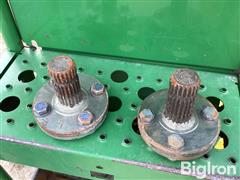 items/938e55026396ef1195f6000d3a620d5e/johndeere9500combine-8_a1dd6119e0b145f0872447dc5cf1947b.jpg