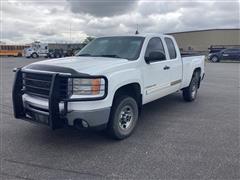 2007 GMC 2500 HD 4x4 Extended Cab Pickup 