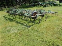 John Deere 1100 20' Folding 3 Point Field Cultivator 