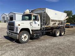 1995 Ford LT9000 T/A Dry Tender Truck 