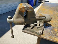 items/94481f6630f0ed11a81c00224890e11c/jigweldingtable-2_48d21dd893b04a4b958f2fe0f561d1b9.jpg