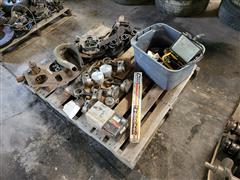 Pistons, Rocker Arms, Cam Shaft & Other Parts 