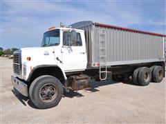 1986 Ford LNT8000 T/A Grain Truck 