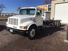 2001 International 4900 Truck Cab & Chassis 