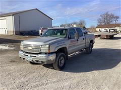 2005 Chevrolet Silverado 2500 HD 4x4 Crew Cab Pickup 