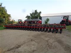 items/94db8096064def11b4ad000d3acfdee0/2004caseih120024row22planter_2f4d6cc339df4b7abcc1cdf3b1b7fb44.jpg