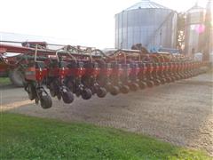 items/94db8096064def11b4ad000d3acfdee0/2004caseih120024row22planter_aeddaddd862b4f74b67d2de4079c1543.jpg